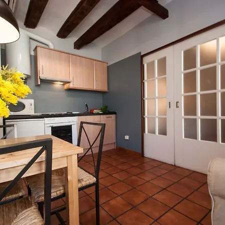 Plaza Real Hotel 2*